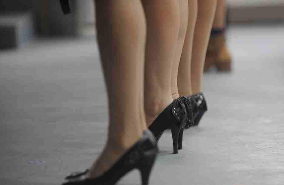 国内某<em>航空公司招空姐</em>,一下子来了一千多位美