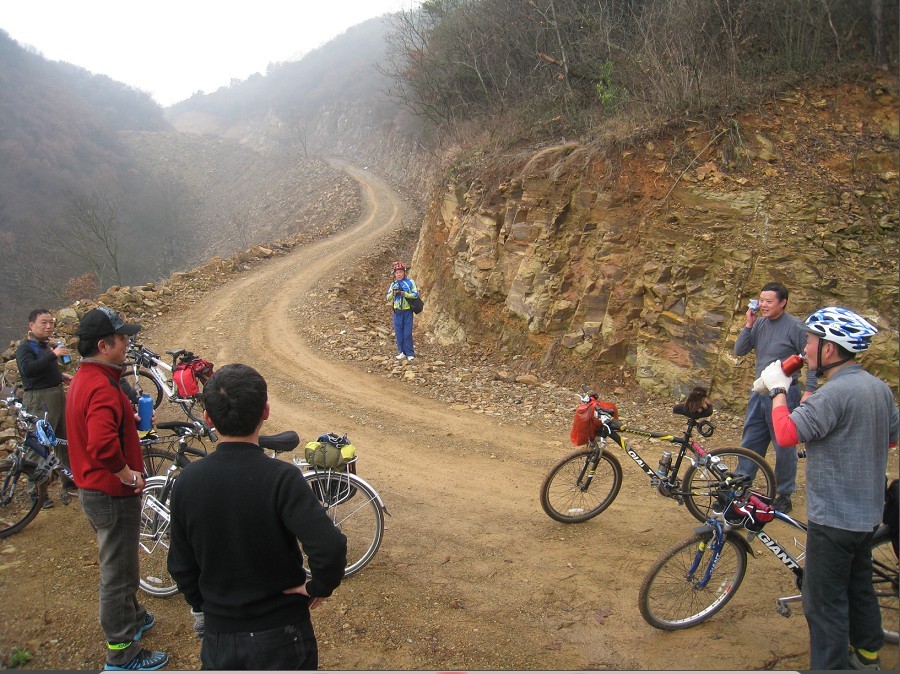 蛇年钻了麻姑洞 - 骑兵营 - 安庆E网生活