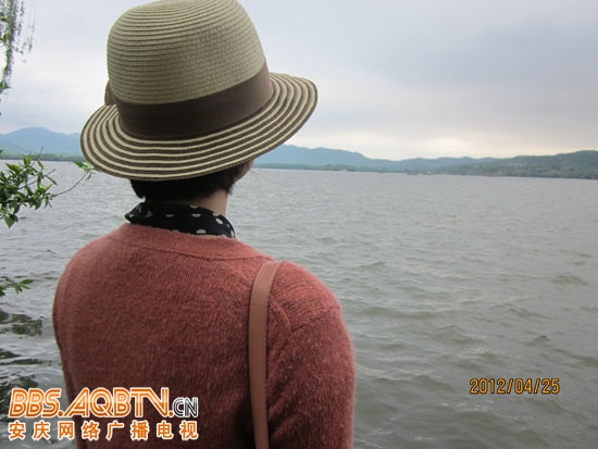 安庆电视台热线800里的那个小妹郑圆圆哥喜