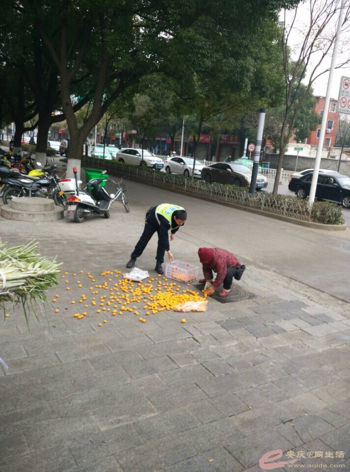 高花亭小学门口执勤交警执法态度差 - 今日安庆