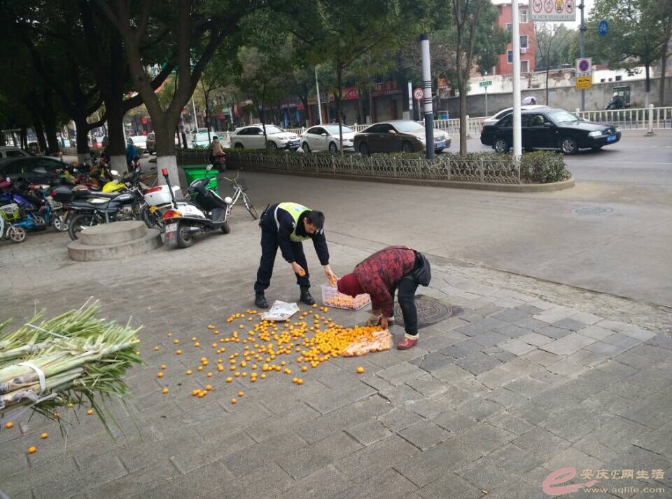 高花亭小学门口执勤交警执法态度差 - 今日安庆