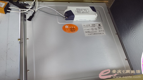 LEDƣҪ300