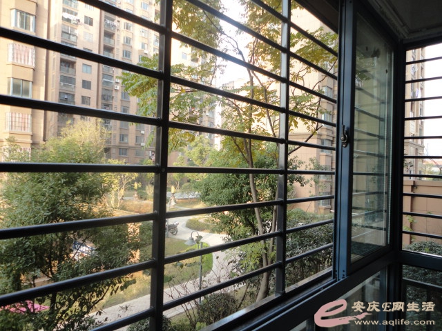 Ƭ 055.jpg