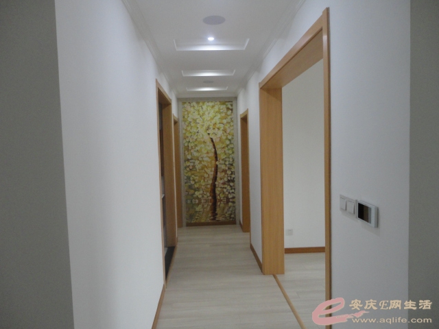 Ƭ 081.jpg