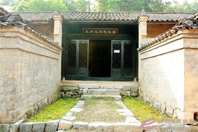 ֱ (4).jpg