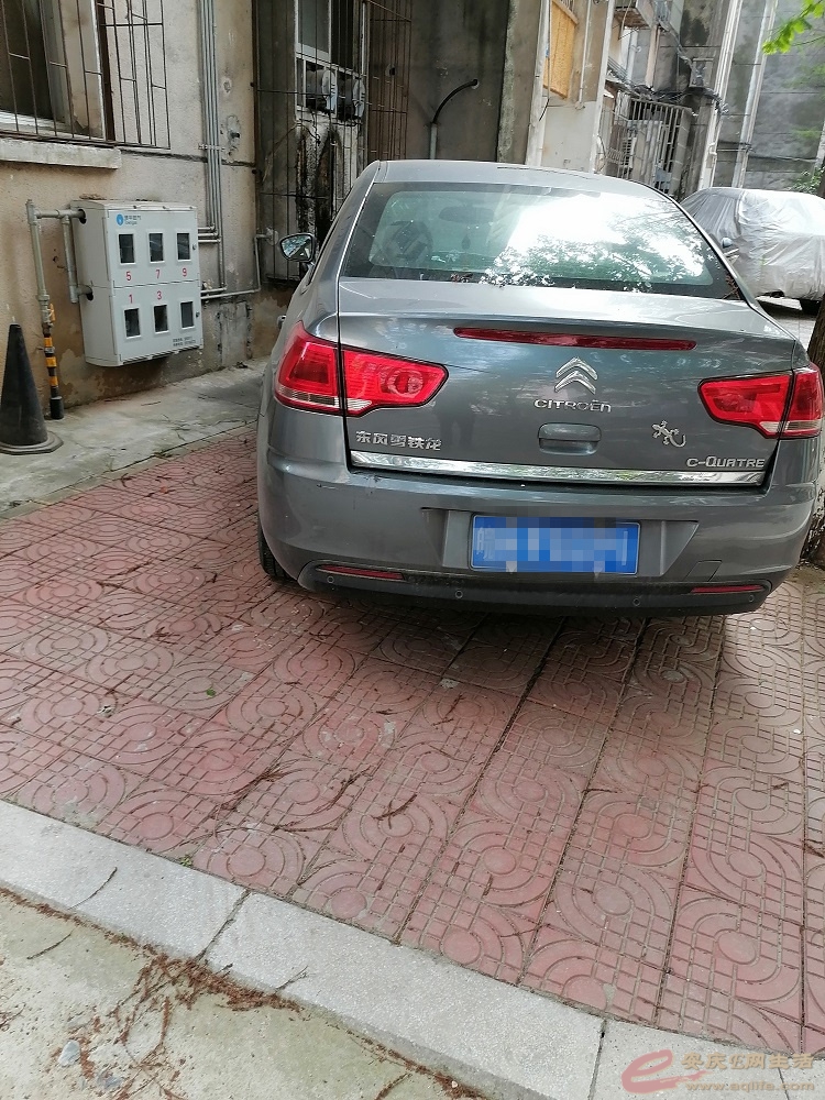 095452la5j5a2dz4ndaihf.jpg