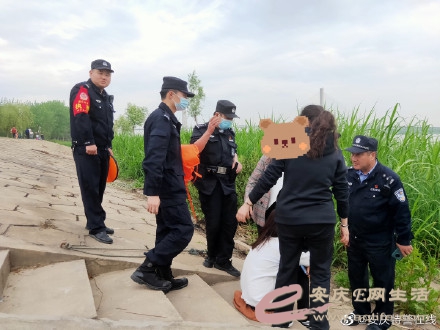 005IjUkvly1gpqiu1d4ixj31400u07wh.jpg