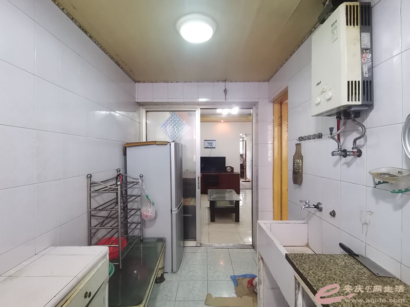 0d1254d8-8173-416a-9dfc-993b2afb382b_0.jpg