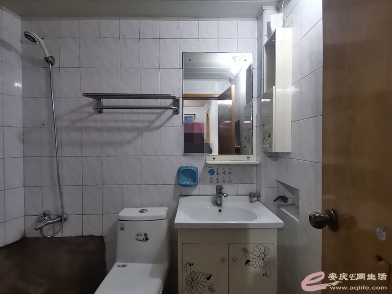 cf06b6c1-3a3c-49c2-8f2c-0cc6d8cae9eb_0.jpg