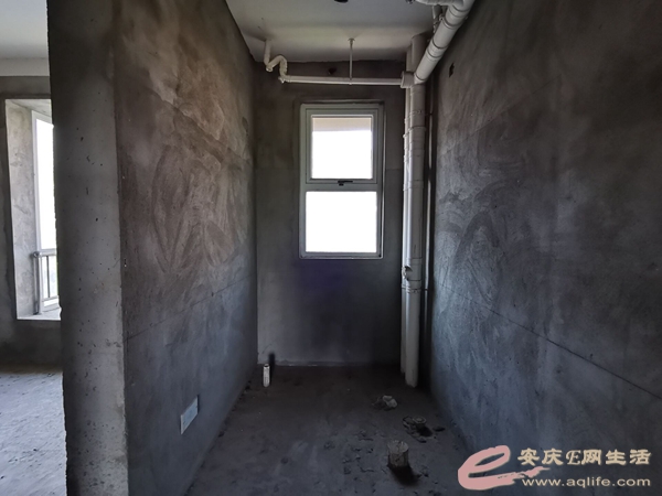 75dd2dff-8b54-40fd-ba6c-f220ec9841e2_0.jpg