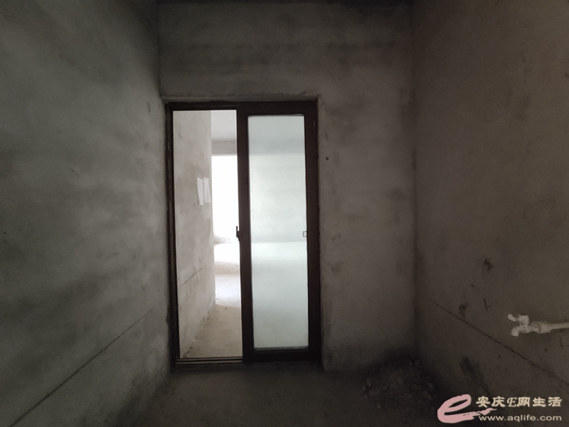cac5692e-fb6b-4490-94db-4e8e1e0addfd_0.jpg