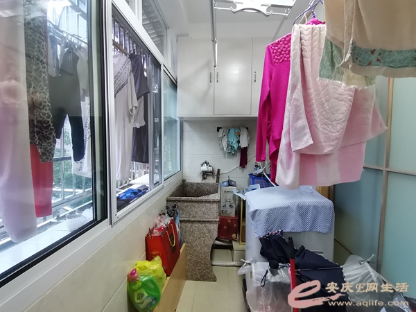 d04fa6c6-be42-4ba8-a246-e96107a59392_0.jpg