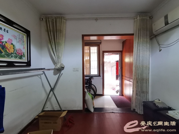 9b2bf9ef-5a6c-4214-bc7e-92e12dd56b17_0.jpg
