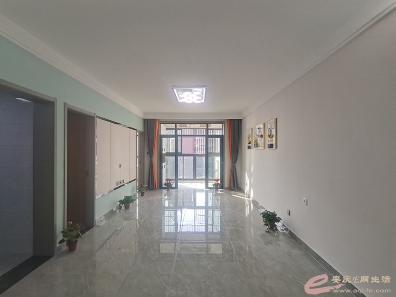 fd1d56ec-bef1-426e-a6c6-aee9f7dcccba_0.jpg