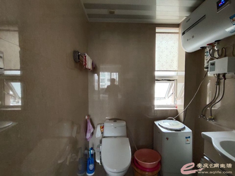 8ea5fc1c-e4f2-40e1-8b60-2be42ddec019_0.jpg
