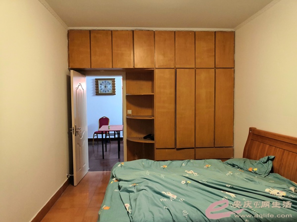 ec8337e5-95e4-4e18-ab9c-227fa6bde5d3_0.jpg