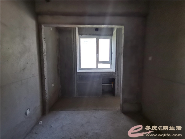 979ce996-79cc-412f-adf6-f96093e772bd_0.jpg