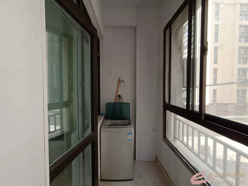 ac3a37b1-46c8-4e9e-8844-8c0934623e93_0.jpg
