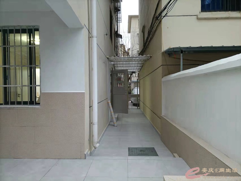 e42a1924-be5d-4cc9-b1a7-7e9df2c31d9a_0.jpg