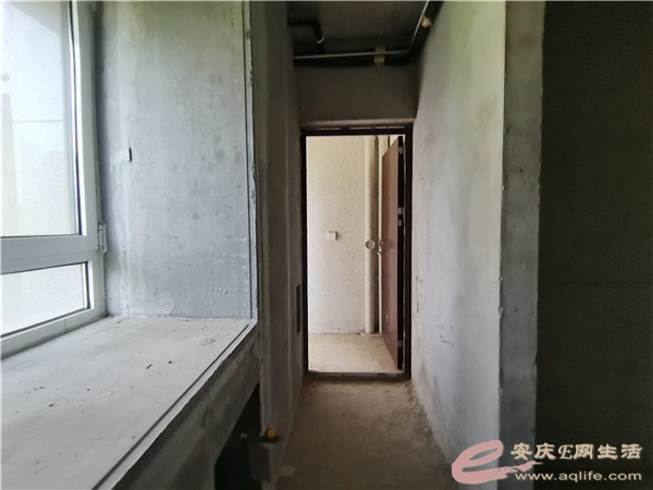 e97eac9e-8a7d-48a7-96ef-2bebb6106367_0.jpg