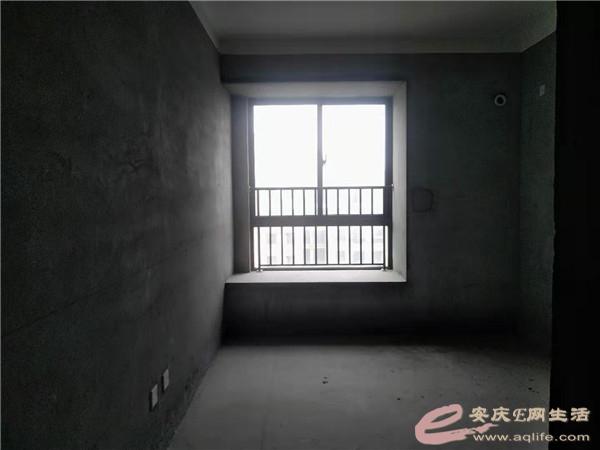 3b842e08-4a9f-40da-8438-a928f056564e_0.jpg