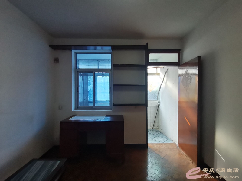e99db4d4-b312-4b85-8b29-a05c23671635_0.jpg