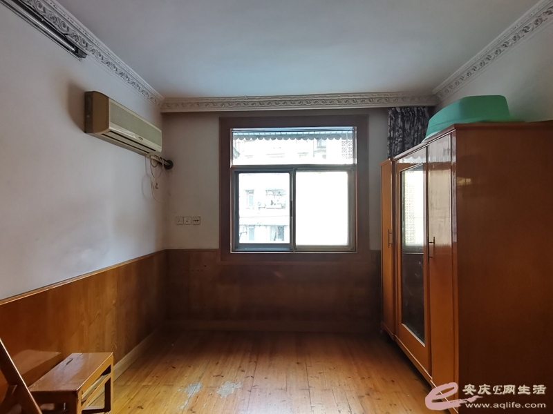 e7dfb1cb-43fe-40d5-8b59-216576727a8f_0.jpg