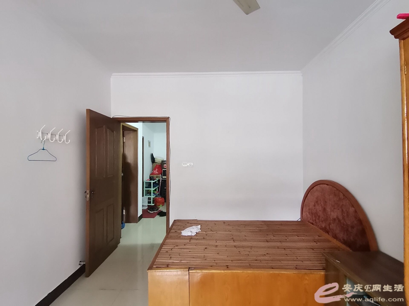 6a708959-3ea9-4cdf-b327-1d0e9808c490_0.jpg