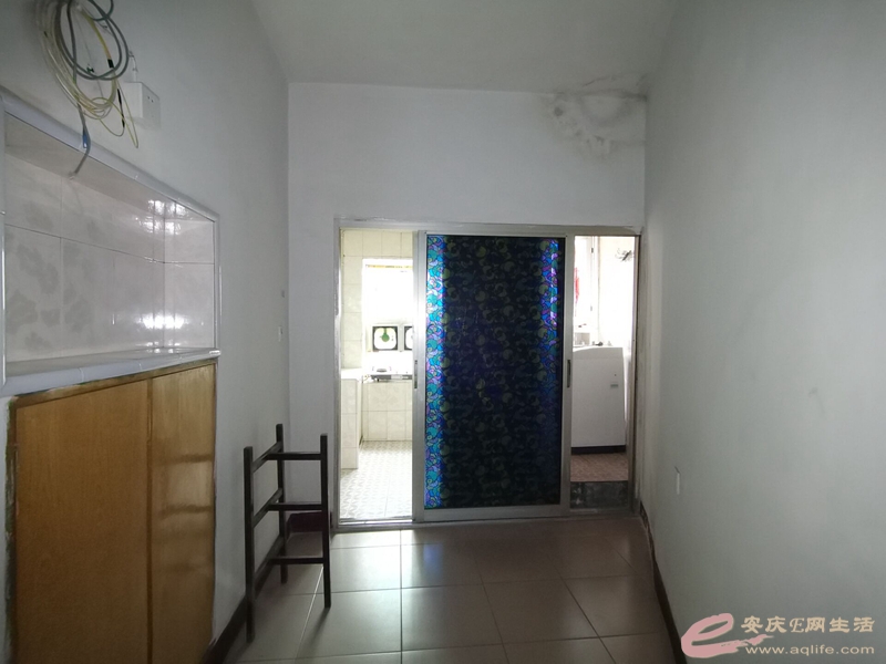 dce97e54-681d-4ef3-a522-6efd99094be5_0.jpg