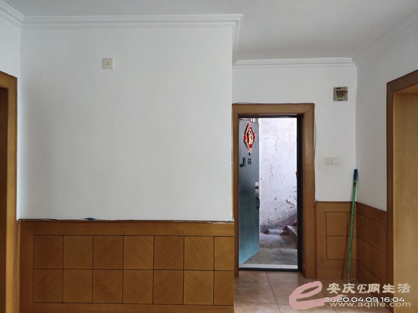 0f8f8fdb-1385-41cd-9902-aed831f3b3a7_0.jpg