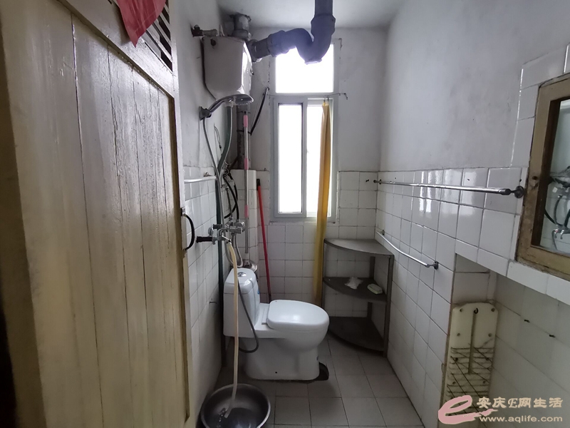 092805vq7827lqctc2lf2y.jpg