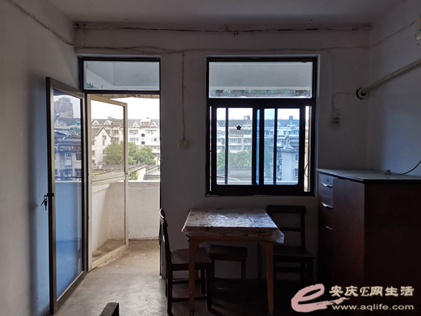 6807aeb1-d140-4e95-909b-4a4be3fcacd5_0.jpg