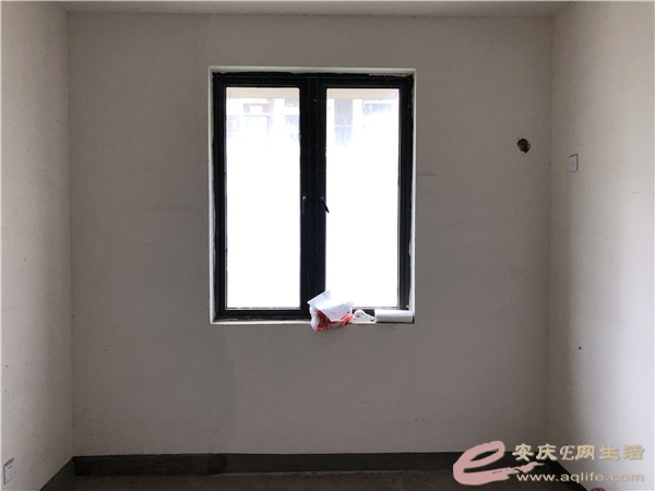 c4eea08c-5bb9-4d50-ab4c-0dcb4fd6c239_0.jpg