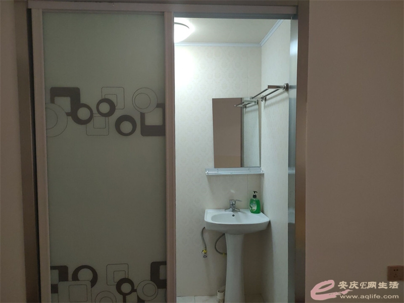 4f3d058a-b1fb-4978-87bf-e9c203818de3_0.jpg