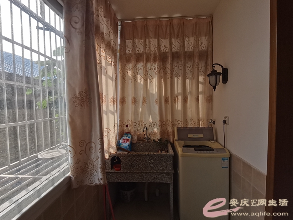 43079cec-4d38-4eef-a386-f1079770933a_0.jpg