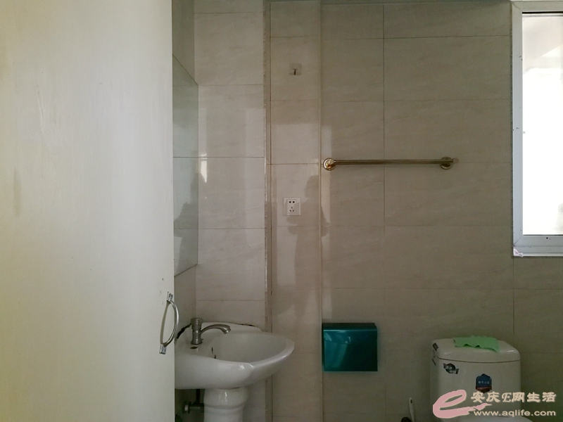 162512q4yvs643xstcs6st.jpg