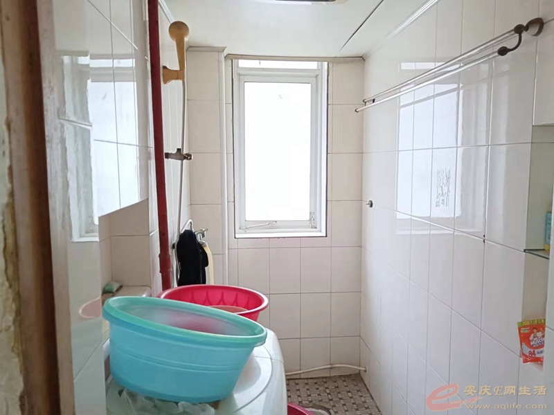 22590fb4-73d5-49f0-832f-372959595dff_0.jpg