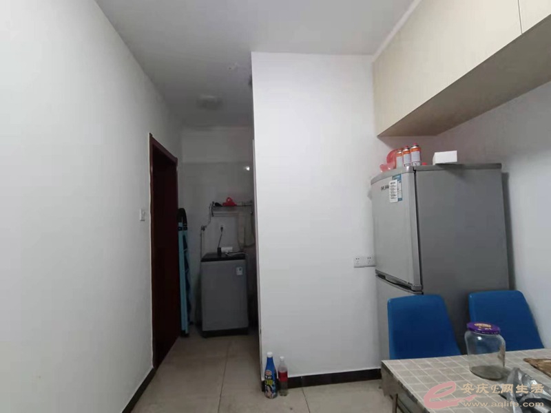 a176fb58-8ac3-470a-aa6b-444bb987ae70_0.jpg