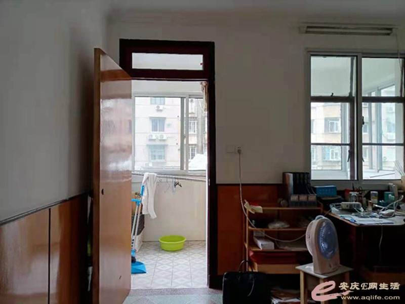 a81ade8a-0965-4888-909d-fc73a423b19f_0.jpg