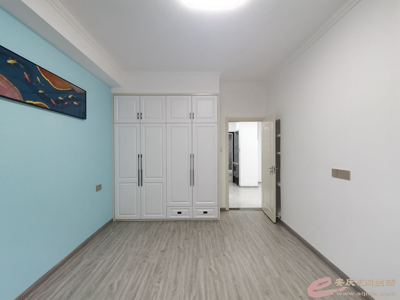 50791f79-3127-40a5-bd05-740828207ef7_0.jpg