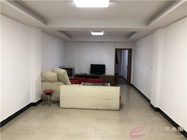 2b8bd8f6-f1b8-44da-9405-a935394cdb39_0.jpg