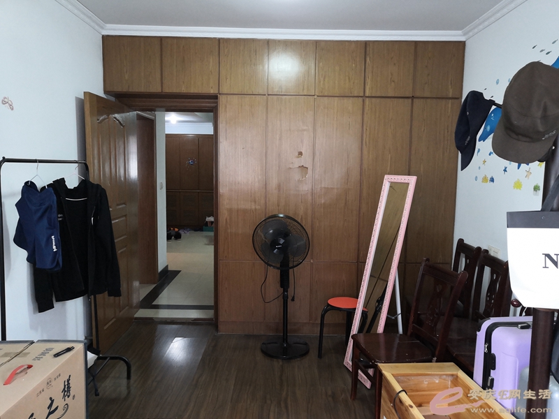 9c13493d-2bd8-43c6-b235-f64d48adc349_0.jpg
