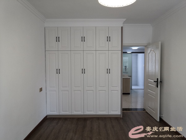 99bb26af-5c5d-4e87-b1f4-72b5d7a16adc_0.jpg
