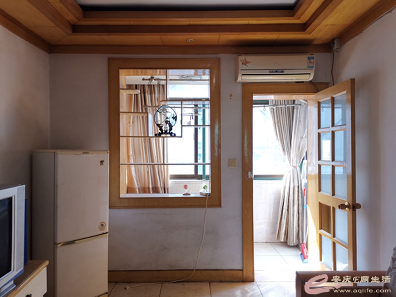 5f8003a2-57ef-4ddb-9ab0-91c470f77bf7_0.jpg