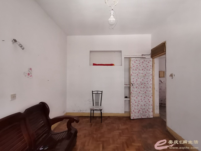 e18905c9-cef7-4b68-92ac-c4f16dc17809_0.jpg