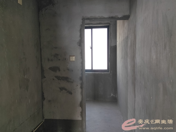 71ed35c5-2f86-4531-b98e-3c0b20acd1dc_0.jpg