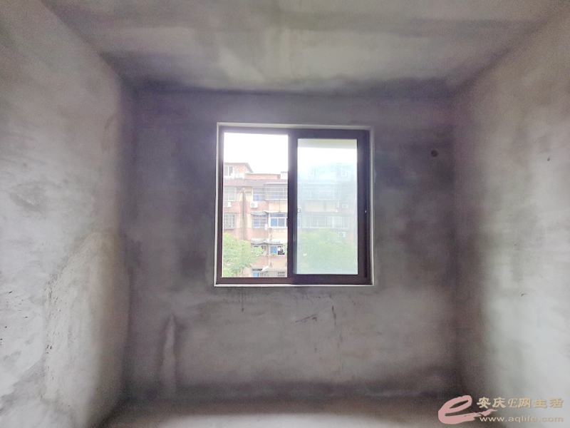 4d8aee0a-5296-468e-9214-7224662f25b9_0.jpg