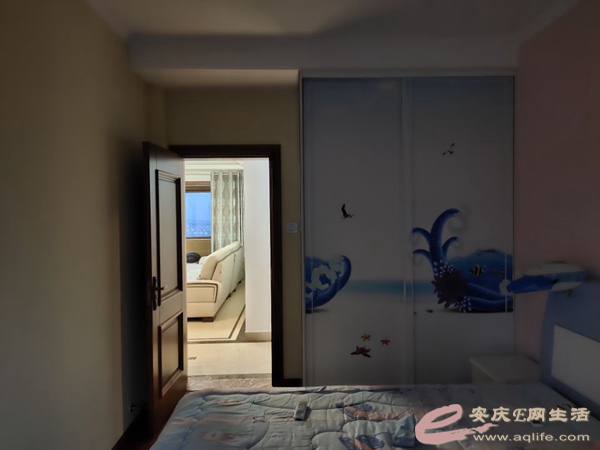 828f7c92-9c5b-4617-836b-97ed9a4b9ad9_0.jpg