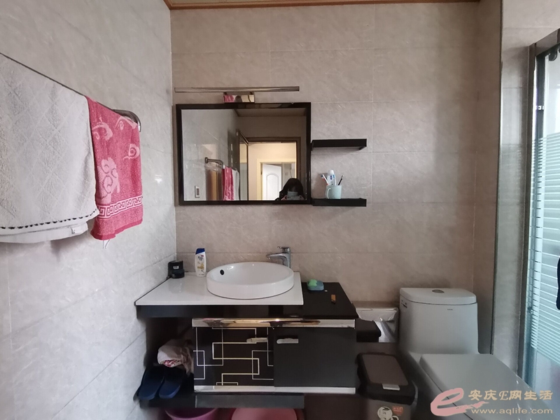bc463d3c-3320-4d1a-be12-d707b1a88ff4_0.jpg