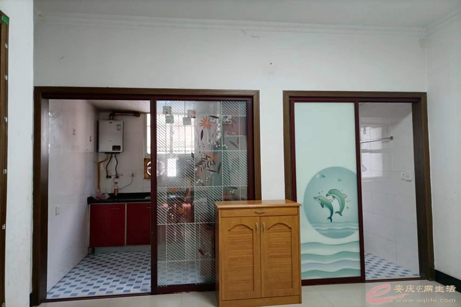 6f5bd123-1a91-4a53-b067-3699f188c0c0_0.jpg